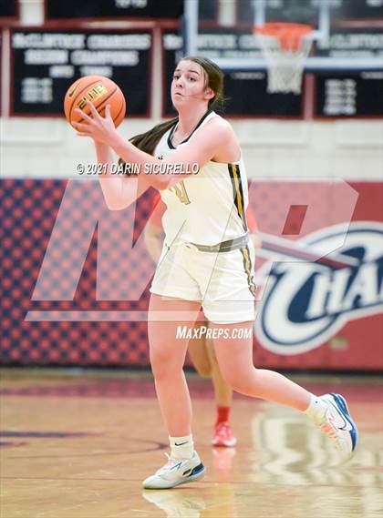 Thumbnail 3 in Carondelet vs. Arapahoe (Nike Tournament of Champions) photogallery.