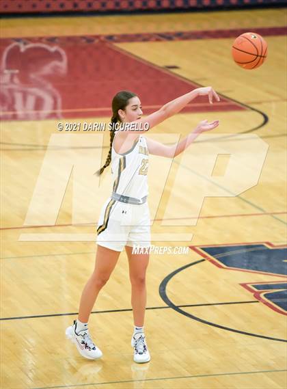 Thumbnail 3 in Carondelet vs. Arapahoe (Nike Tournament of Champions) photogallery.