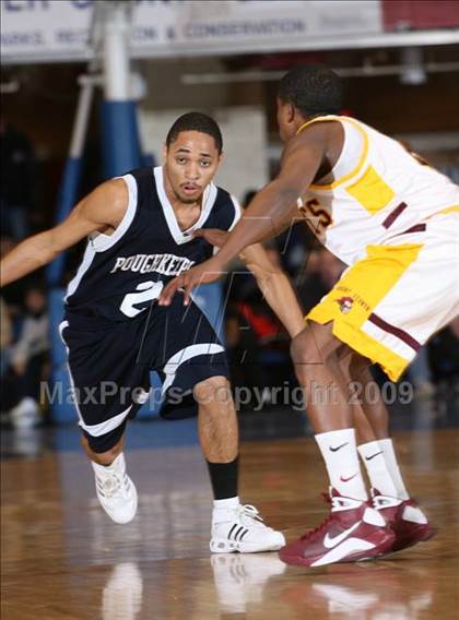 Thumbnail 3 in Poughkeepsie vs. Mt. Vernon (Section 1 AA Championship) photogallery.