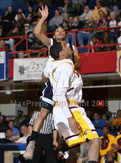 Thumbnail 3 in Poughkeepsie vs. Mt. Vernon (Section 1 AA Championship) photogallery.