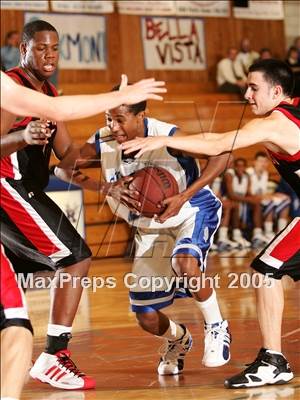 Thumbnail 2 in Bella Vista vs. Sierra (Rocklin Holiday Tournament) photogallery.