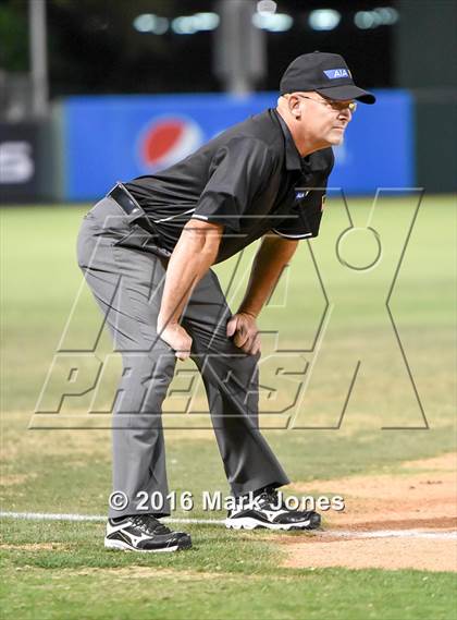 Thumbnail 2 in Mountain Ridge vs. Hamilton (AIA D1 Final) photogallery.