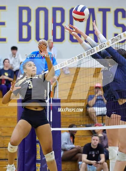 Thumbnail 2 in Western @ Boca Raton (FHSAA 7A District 14 Regional Quarterfinal) photogallery.