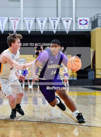 Thumbnail 2 in Bay vs. Junction City (AAA 2A State Playoff Second Round) photogallery.