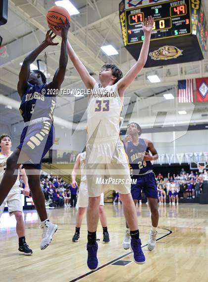 Thumbnail 2 in Bay vs. Junction City (AAA 2A State Playoff Second Round) photogallery.