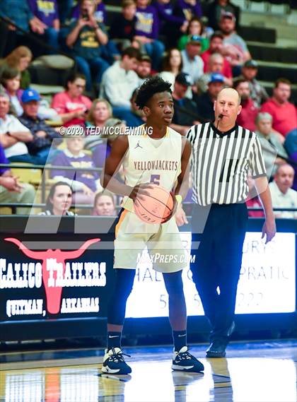 Thumbnail 2 in Bay vs. Junction City (AAA 2A State Playoff Second Round) photogallery.