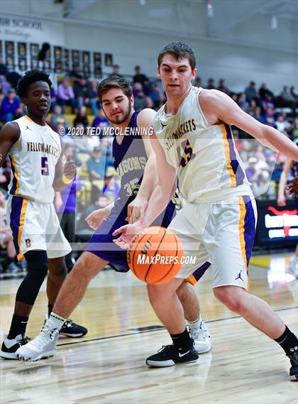 Thumbnail 3 in Bay vs. Junction City (AAA 2A State Playoff Second Round) photogallery.