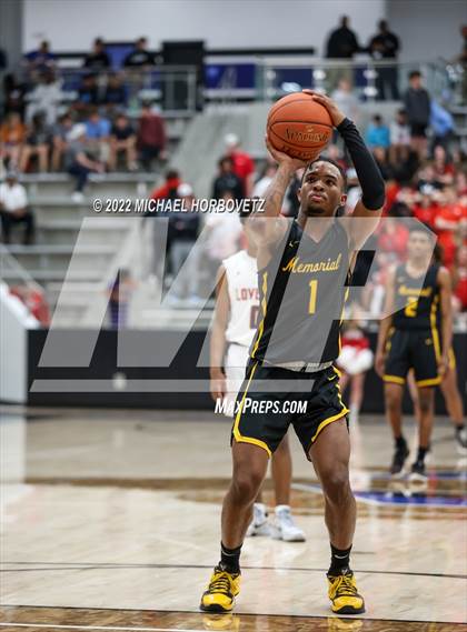 Thumbnail 2 in Memorial vs. Lovejoy (UIL 5A Regional Quarterfinals) photogallery.