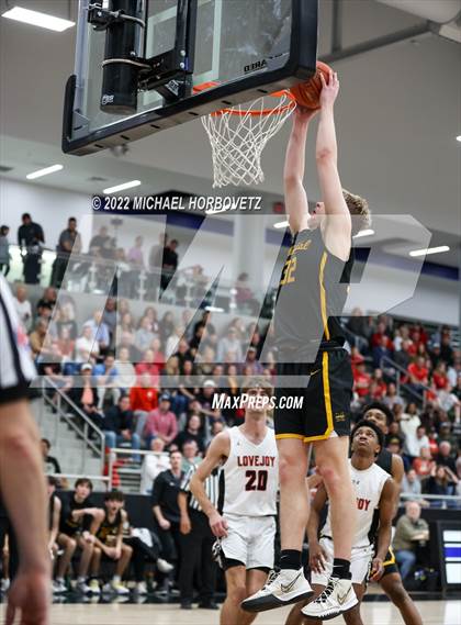 Thumbnail 2 in Memorial vs. Lovejoy (UIL 5A Regional Quarterfinals) photogallery.