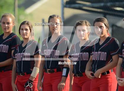 Thumbnail 2 in Assumption @ Morgan City (LHSAA 4A Regional Playoff) photogallery.