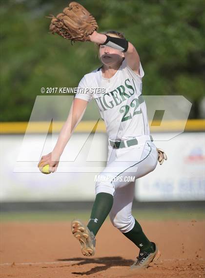 Thumbnail 2 in Assumption @ Morgan City (LHSAA 4A Regional Playoff) photogallery.