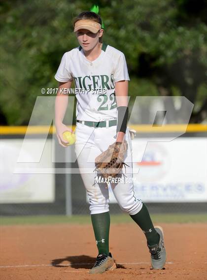 Thumbnail 2 in Assumption @ Morgan City (LHSAA 4A Regional Playoff) photogallery.