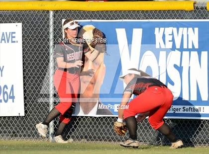 Thumbnail 2 in Assumption @ Morgan City (LHSAA 4A Regional Playoff) photogallery.