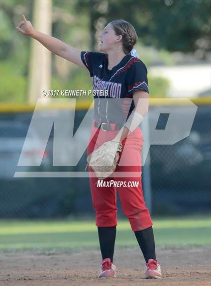Thumbnail 1 in Assumption @ Morgan City (LHSAA 4A Regional Playoff) photogallery.