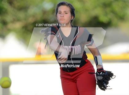 Thumbnail 3 in Assumption @ Morgan City (LHSAA 4A Regional Playoff) photogallery.