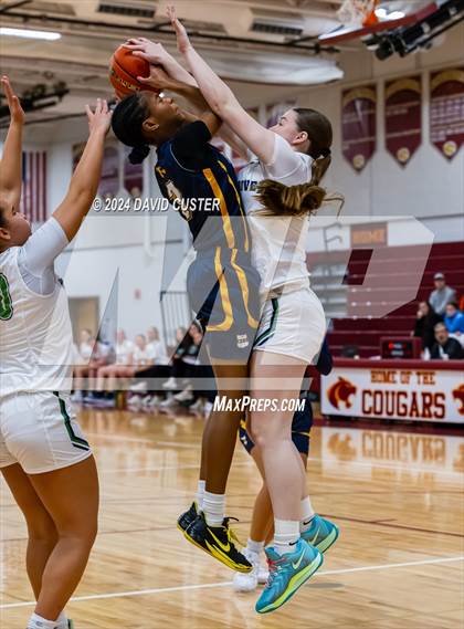 Thumbnail 3 in Woodgrove vs. William Penn Charter (Cassel's Holiday Classic) photogallery.