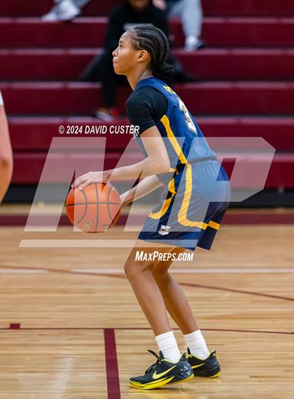 Thumbnail 2 in Woodgrove vs. William Penn Charter (Cassel's Holiday Classic) photogallery.