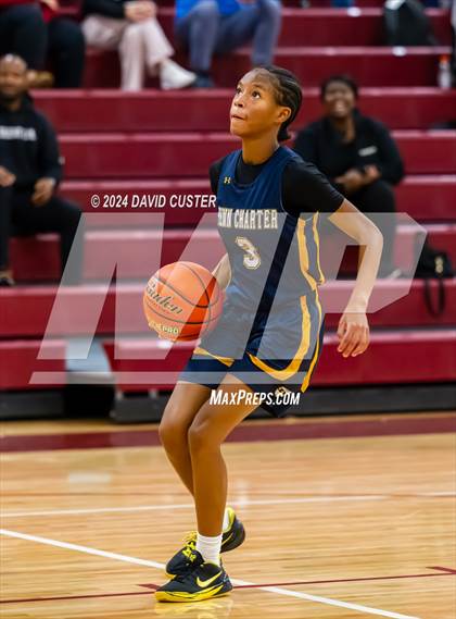 Thumbnail 1 in Woodgrove vs. William Penn Charter (Cassel's Holiday Classic) photogallery.