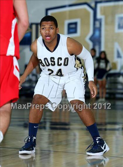 Thumbnail 2 in Mater Dei vs. St. John Bosco photogallery.