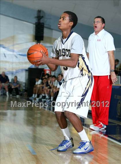 Thumbnail 3 in Mater Dei vs. St. John Bosco photogallery.