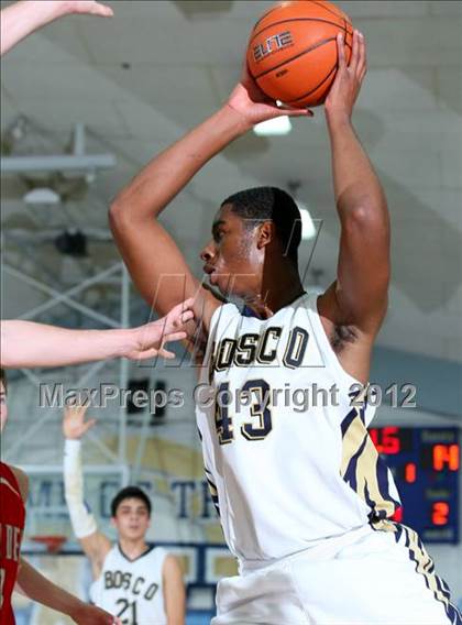 Thumbnail 2 in Mater Dei vs. St. John Bosco photogallery.