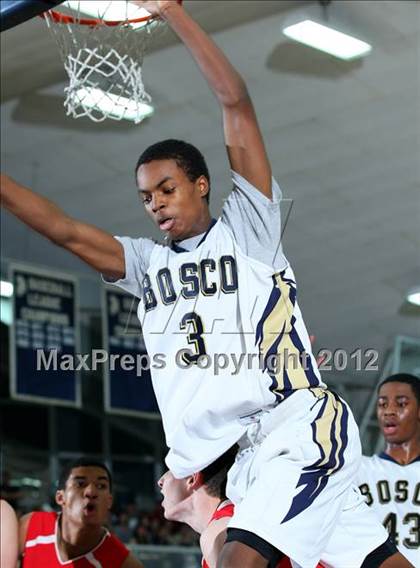 Thumbnail 2 in Mater Dei vs. St. John Bosco photogallery.