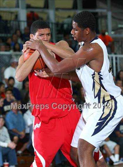 Thumbnail 1 in Mater Dei vs. St. John Bosco photogallery.