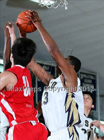 Thumbnail 1 in Mater Dei vs. St. John Bosco photogallery.