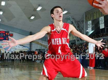 Thumbnail 1 in Mater Dei vs. St. John Bosco photogallery.