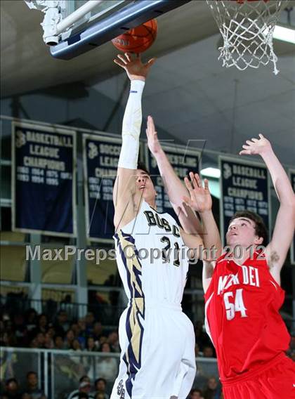 Thumbnail 3 in Mater Dei vs. St. John Bosco photogallery.