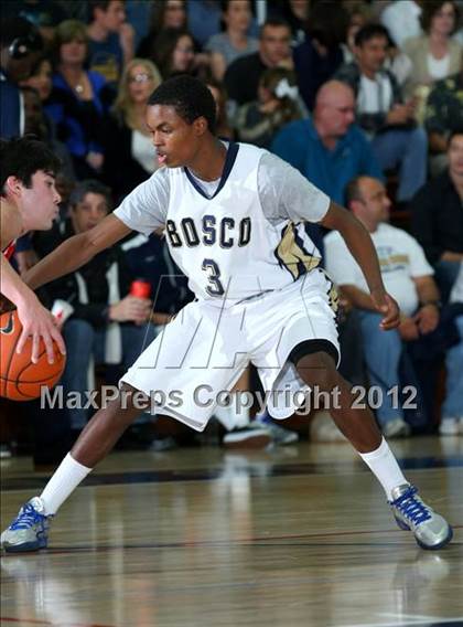 Thumbnail 2 in Mater Dei vs. St. John Bosco photogallery.