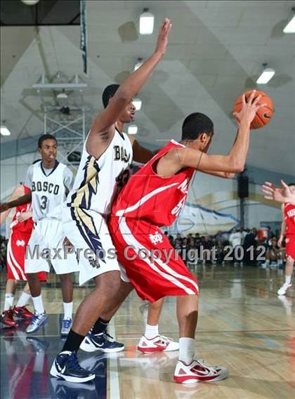 Thumbnail 3 in Mater Dei vs. St. John Bosco photogallery.
