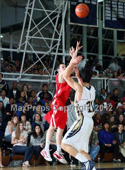 Thumbnail 3 in Mater Dei vs. St. John Bosco photogallery.