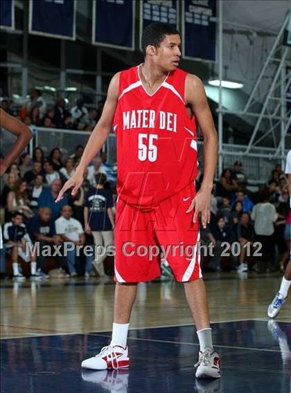 Thumbnail 2 in Mater Dei vs. St. John Bosco photogallery.