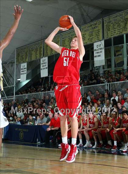 Thumbnail 2 in Mater Dei vs. St. John Bosco photogallery.