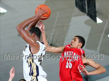 Thumbnail 2 in Mater Dei vs. St. John Bosco photogallery.