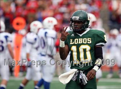 Thumbnail 3 in Midway vs. Longview (Texas 4A Region II Area Playoffs) photogallery.