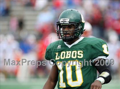 Thumbnail 1 in Midway vs. Longview (Texas 4A Region II Area Playoffs) photogallery.