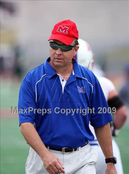 Thumbnail 3 in Midway vs. Longview (Texas 4A Region II Area Playoffs) photogallery.