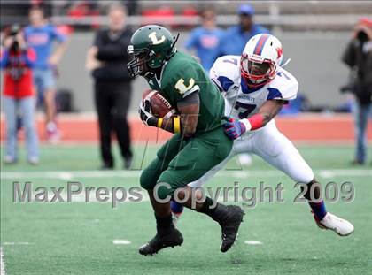 Thumbnail 3 in Midway vs. Longview (Texas 4A Region II Area Playoffs) photogallery.