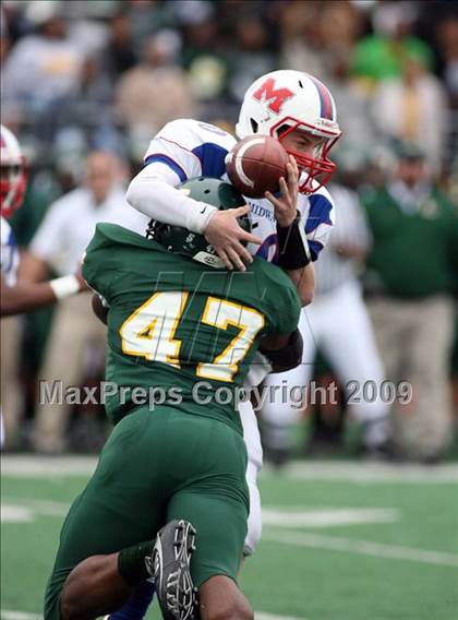 Thumbnail 1 in Midway vs. Longview (Texas 4A Region II Area Playoffs) photogallery.