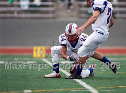 Thumbnail 1 in Midway vs. Longview (Texas 4A Region II Area Playoffs) photogallery.
