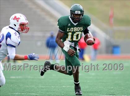 Thumbnail 2 in Midway vs. Longview (Texas 4A Region II Area Playoffs) photogallery.