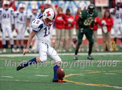 Thumbnail 2 in Midway vs. Longview (Texas 4A Region II Area Playoffs) photogallery.