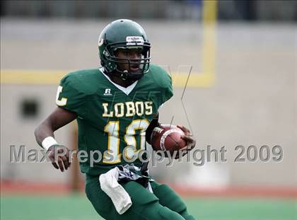 Thumbnail 3 in Midway vs. Longview (Texas 4A Region II Area Playoffs) photogallery.