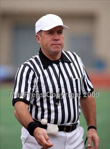 Thumbnail 1 in Midway vs. Longview (Texas 4A Region II Area Playoffs) photogallery.