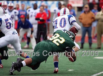 Thumbnail 3 in Midway vs. Longview (Texas 4A Region II Area Playoffs) photogallery.