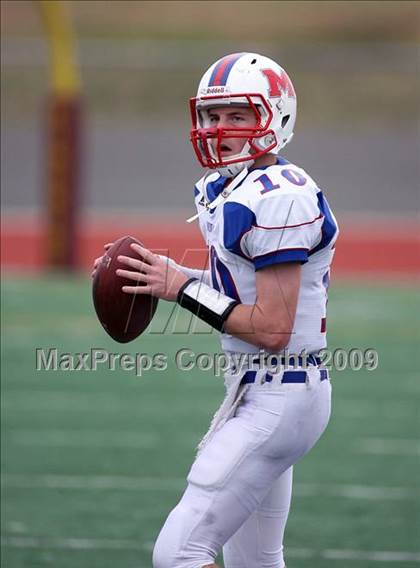 Thumbnail 2 in Midway vs. Longview (Texas 4A Region II Area Playoffs) photogallery.