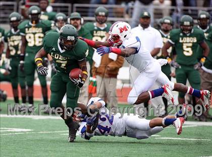 Thumbnail 1 in Midway vs. Longview (Texas 4A Region II Area Playoffs) photogallery.