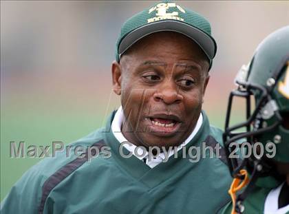 Thumbnail 2 in Midway vs. Longview (Texas 4A Region II Area Playoffs) photogallery.